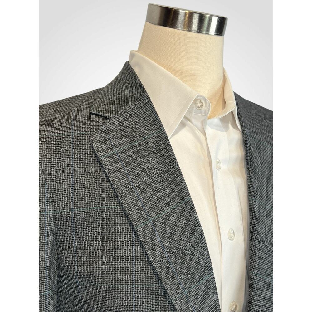 Flaws Vtg Burberry's 40L Gray Puppytooth Subtle Blue Plaid Blazer - Picture 6 of 16